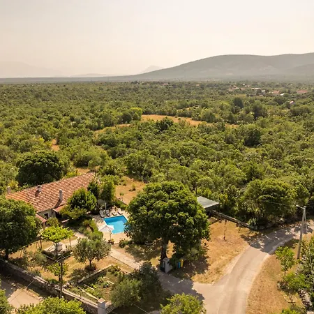 Krasa Zadarvillas Suknovci