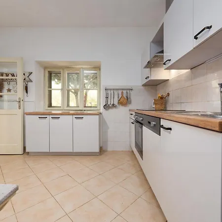 Krasa Zadarvillas * Suknovci