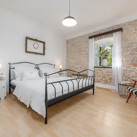 Krasa Zadarvillas * Suknovci