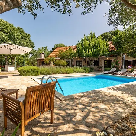 Krasa Zadarvillas Vila