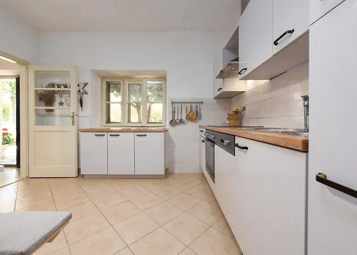 Krasa Zadarvillas * Suknovci