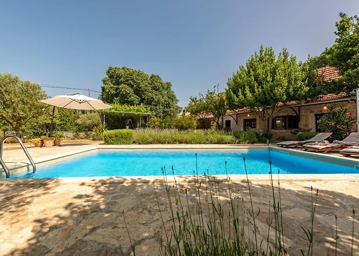 Krasa Zadarvillas וילה Suknovci