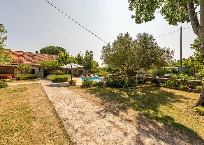 Krasa Zadarvillas וילה Suknovci